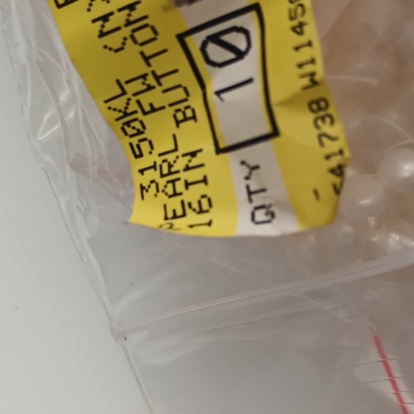 3/$15 Pearl FW White Natural 4-5mm Button 16" Strand 3150KL - Picture 4 of 5